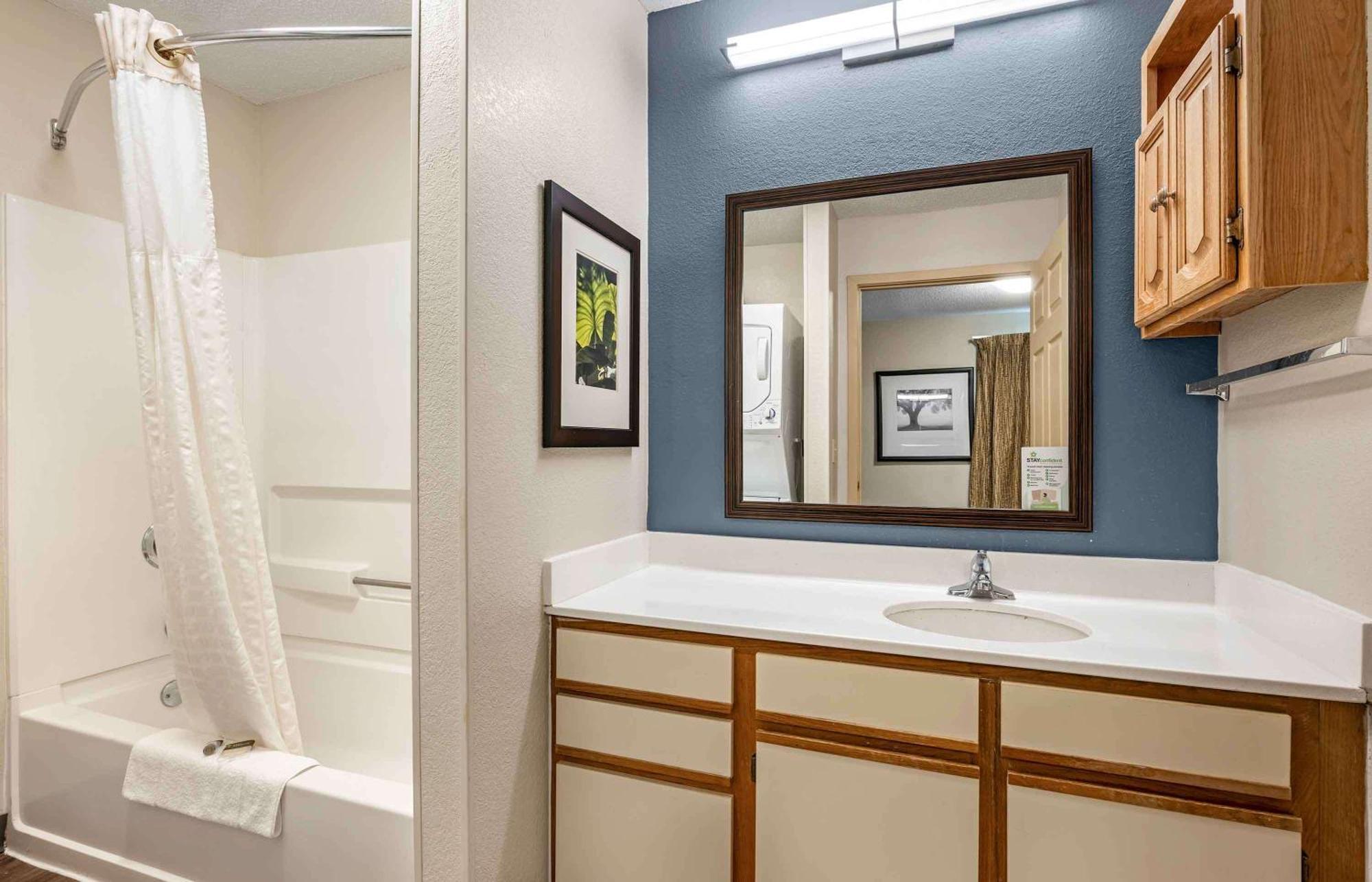 Extended Stay America Suites - Cincinnati - Blue Ash - Reed Hartman Exterior photo