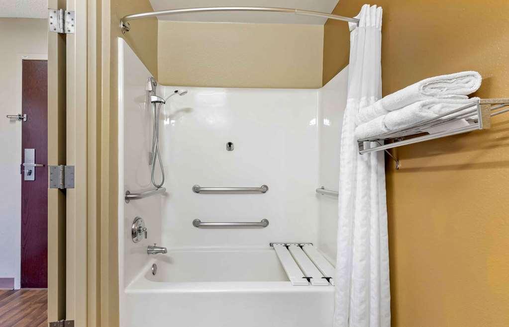 Extended Stay America Suites - Cincinnati - Blue Ash - Reed Hartman Room photo